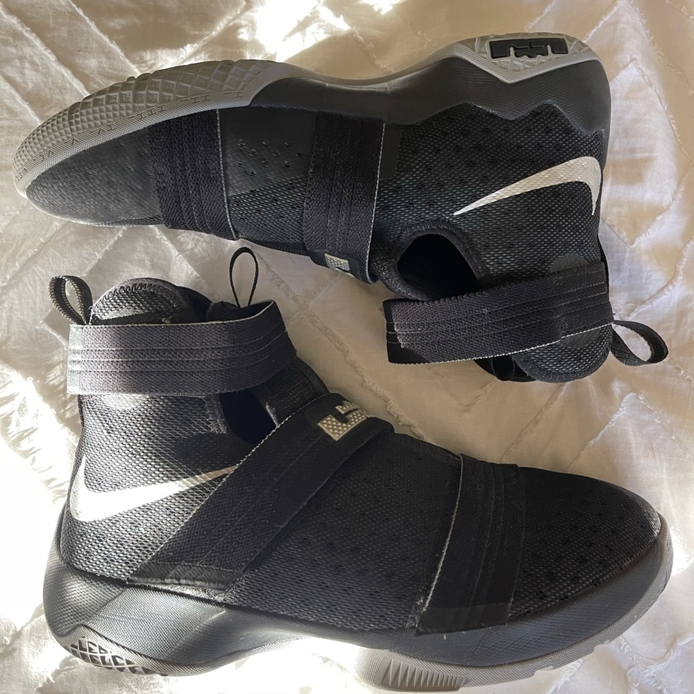 LeBron Soldier basketball shoes